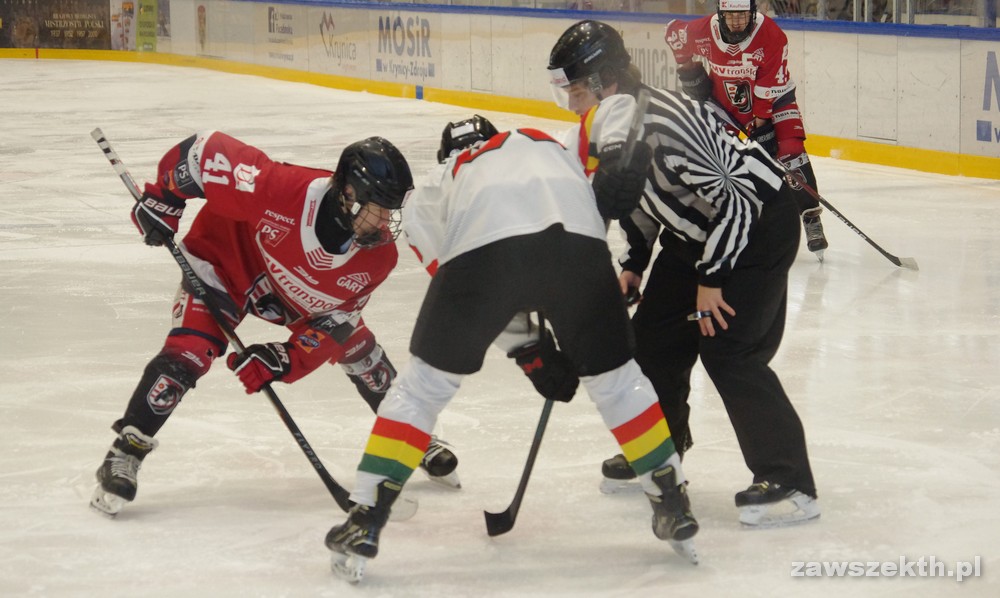 juniorzy młodsi w meczu z HC Presov w lidze słowackiej