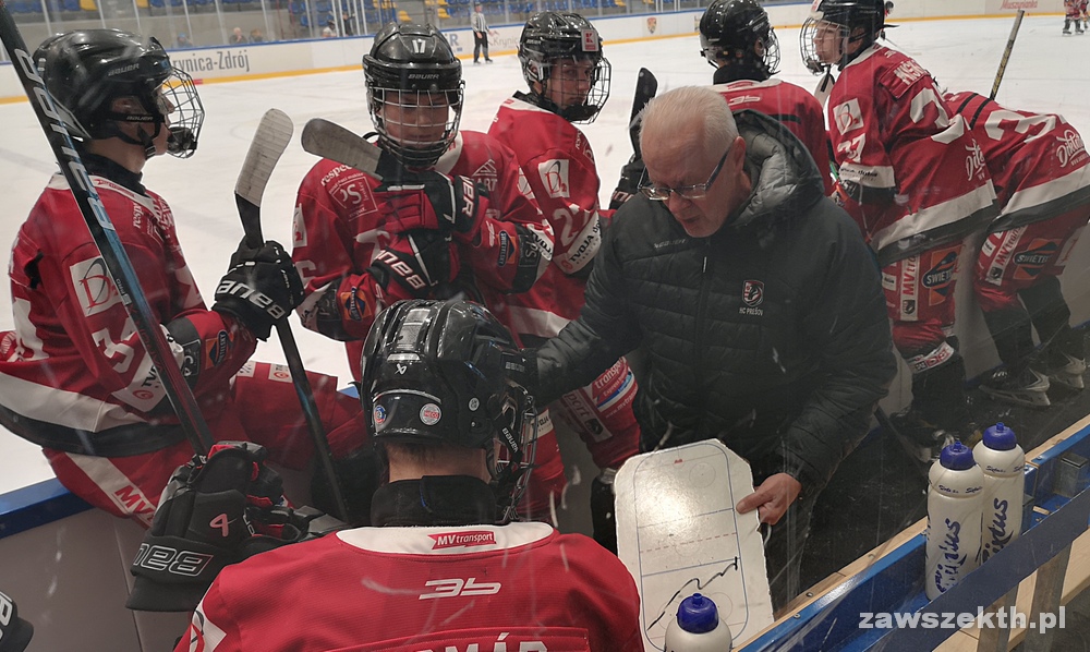 juniorzy młodsi w meczu z HC Presov w lidze słowackiej