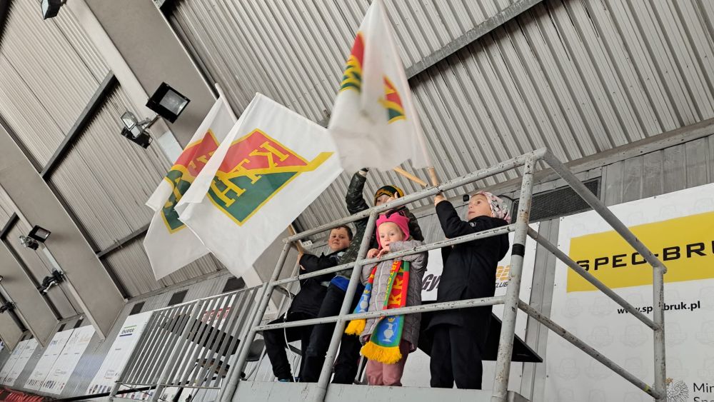 m�odzi kateheci w turnieju O Puchar Niepodleg�o�ci