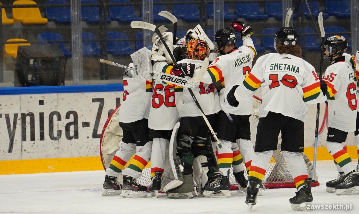 m�odzicy KTH w bara�ach