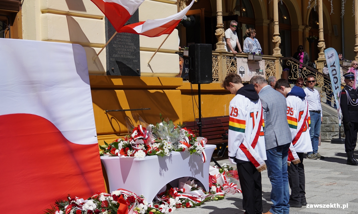 kateheci na uroczy�to�ciach upami�tnienia uchwalenia Konstytucji 3 Maja