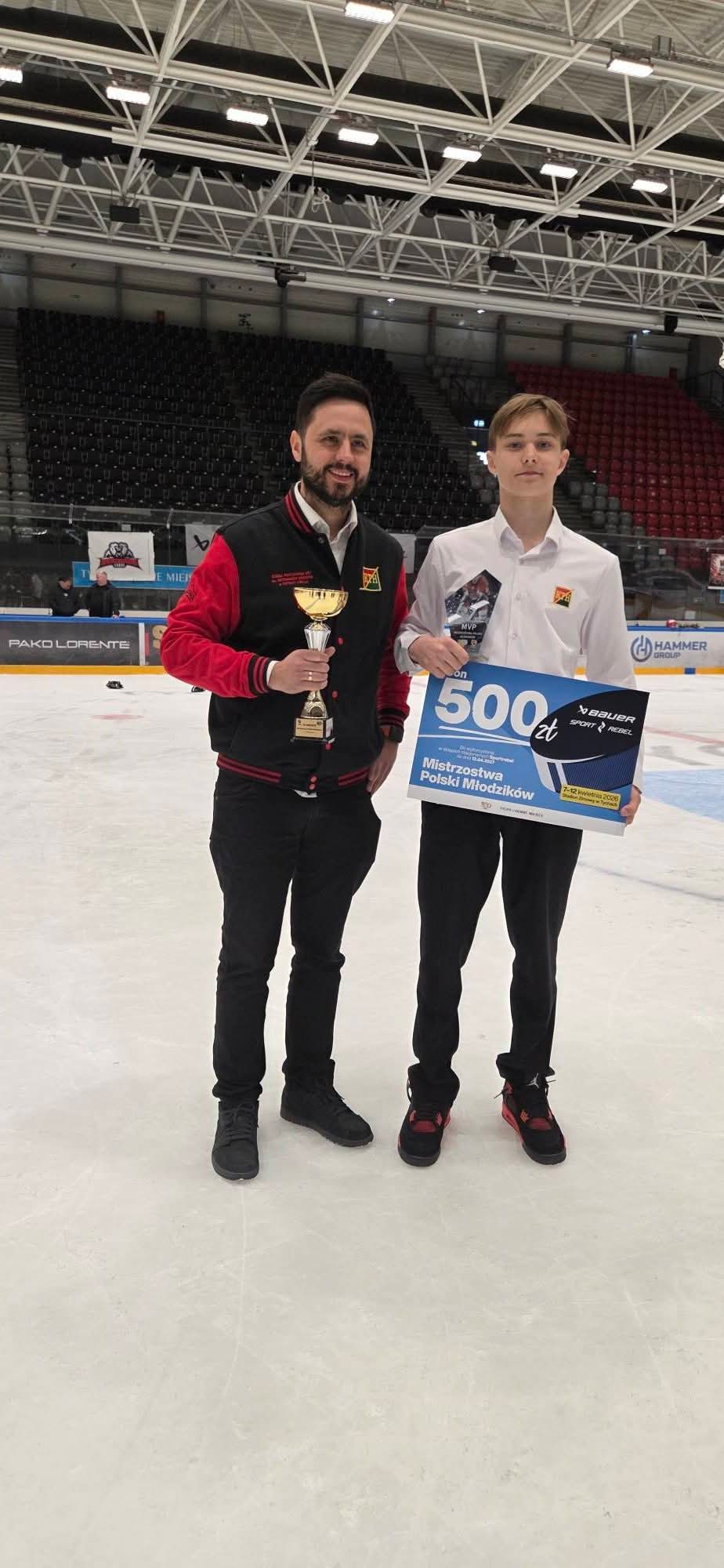 Krzysztof Potok i trener Damian Dubel