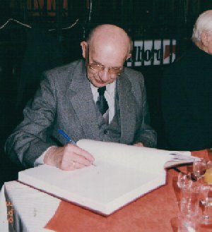Stefan Csorich - trener i kapitan dru�yny Mistrza Polski z 1950 r.