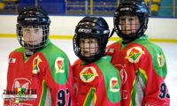 Pawe Zygmunt, Damian Tyczyski i Adam wiadek wezm udzia w 53 Quebec International Pee-Wee Hockey Tournament